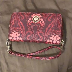 Tory Burch wristlet wallet